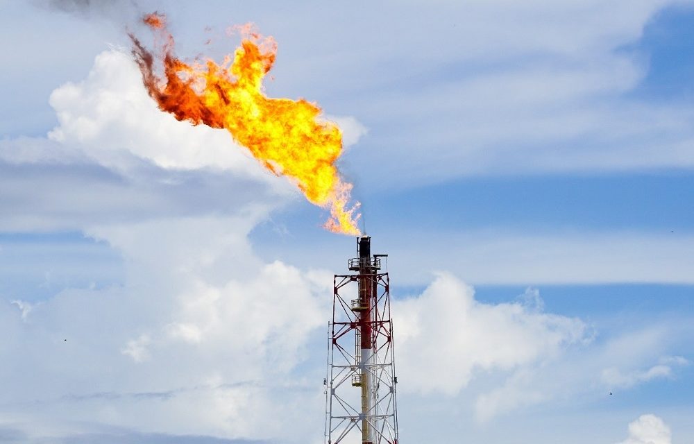 Nautral_Gas_Flare_Stacks-1000x640